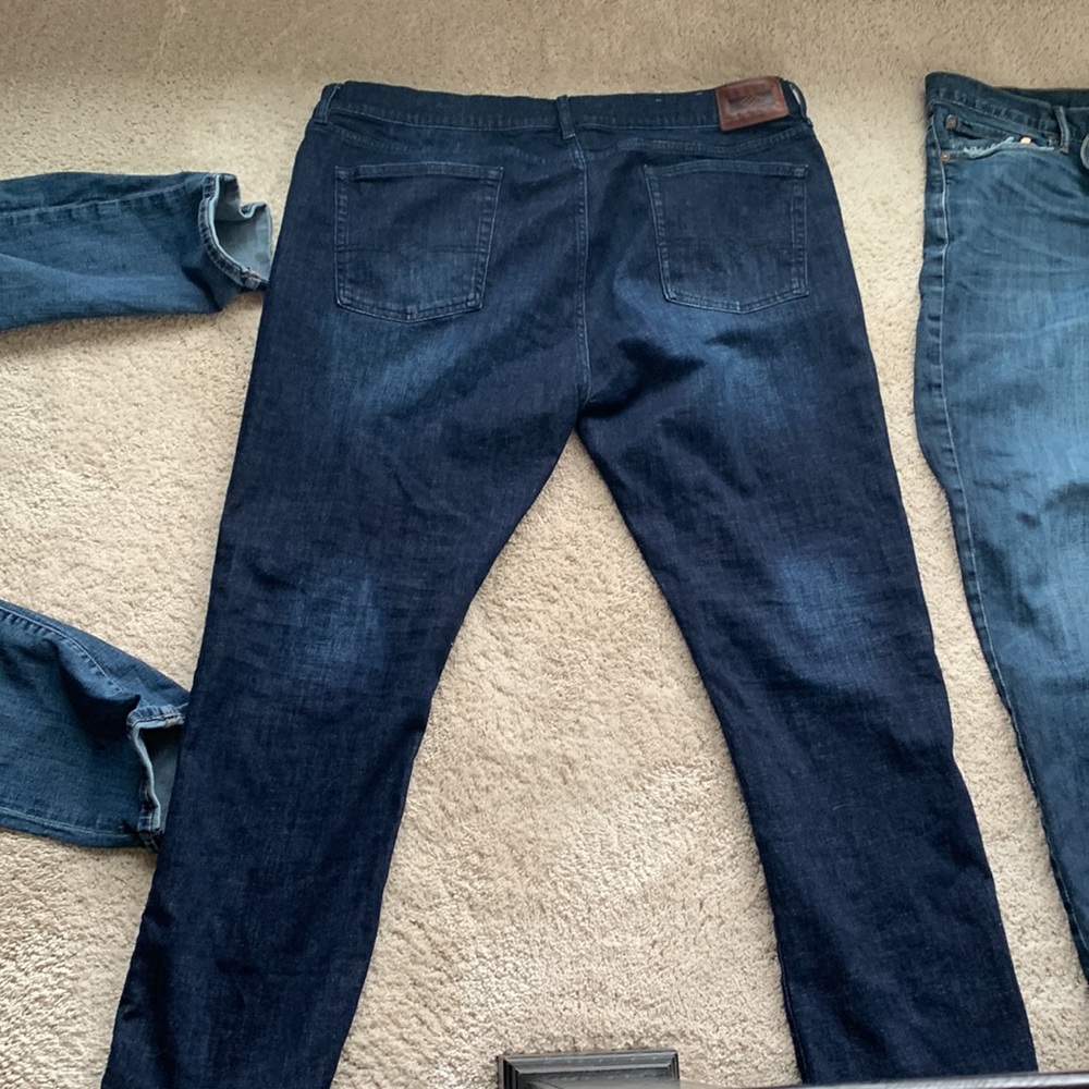 Used - Picture 3 of 4